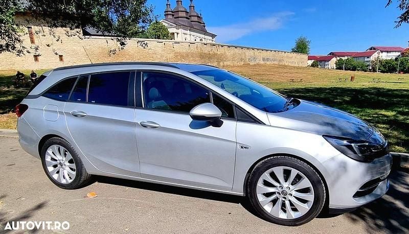 Culoareargint Utilizat 2020 Opel Astra Elegance Break | 8.150 EUR (Preț OK) - Imagine 1/4