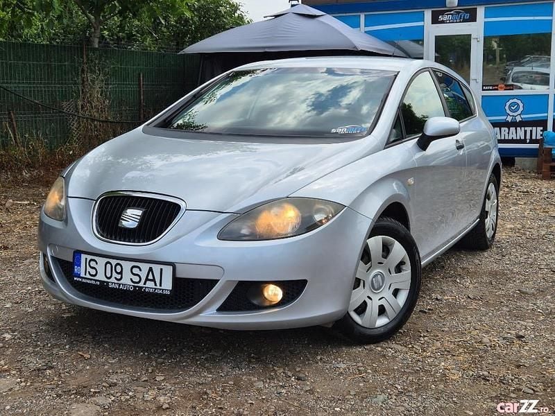 Gri Utilizat 2007 Seat Leon Hatchback | 2.990 EUR (Preț OK) - Imagine 1/4