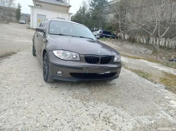 Utilizat 2005 BMW 118 Hatchback | 2.000 EUR (Preț OK) - Imagine 1/4