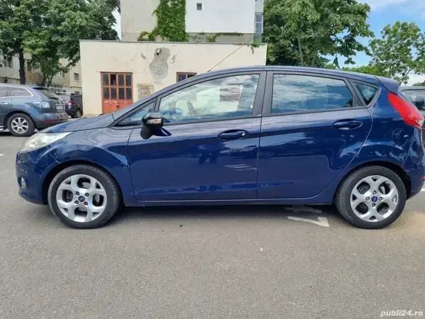 Albastru Utilizat 2012 Ford Fiesta Hatchback | 4.100 EUR - Imagine 1/4