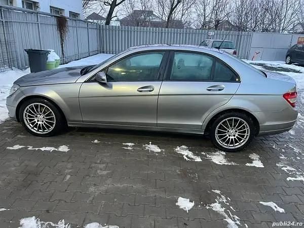 Second-hand Mercedes C200 135 CP (99 kW) 2010 Berlinǎ