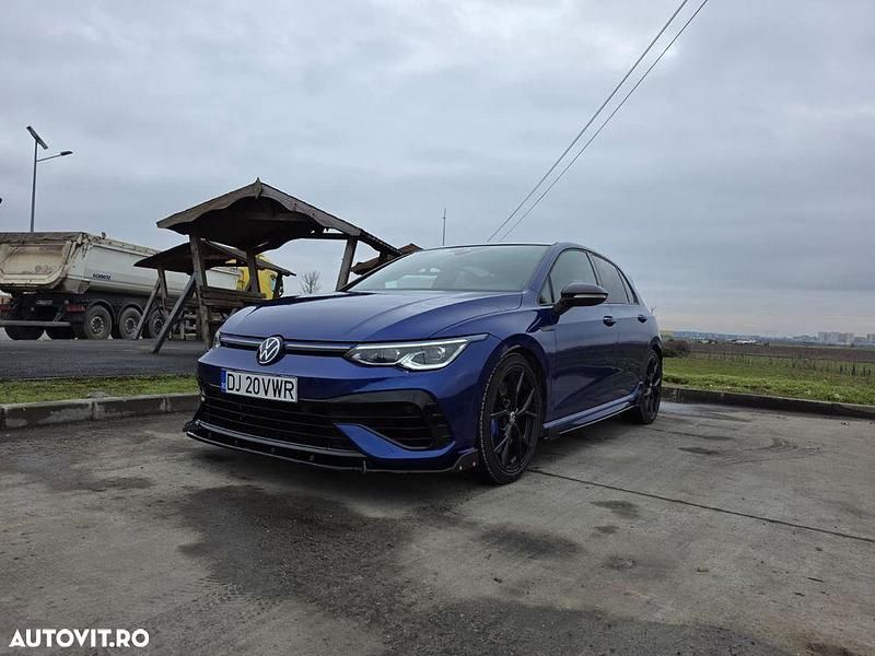 Second-hand VW Golf VIII Edition 333 CP (244 kW) 2023 Culoarealbastru Hatchback