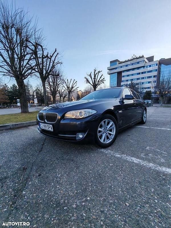 Second-hand BMW 520 184 CP (135 kW) 2012 Culoaregri Berlinǎ