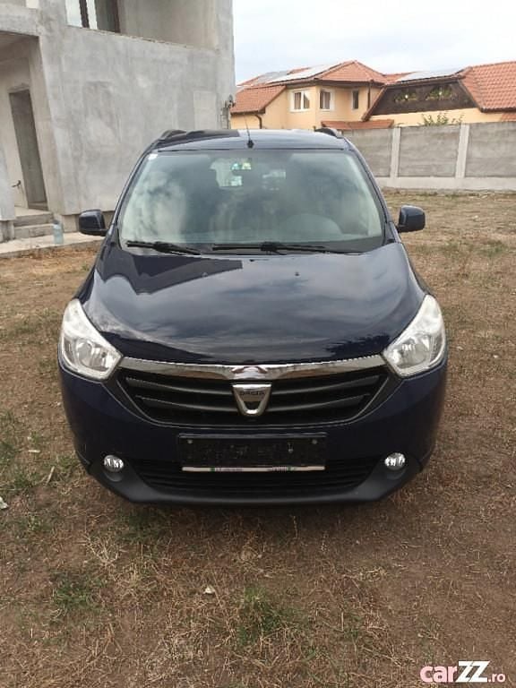 Utilizat 2013 Dacia Lodgy Monovolum | 3.950 EUR (Preț bun) - Imagine 1/4