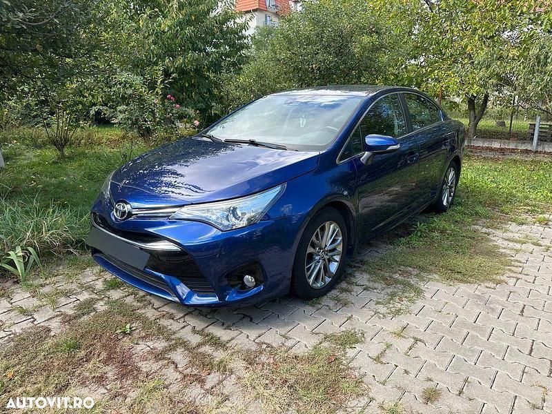 Culoarealbastru Utilizat 2017 Toyota Avensis Executive Berlinǎ | 13.500 EUR (Scump) - Imagine 1/4