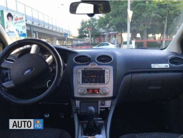 Second-hand Ford Focus 101 CP (74 kW) 2008 Albastru Hatchback