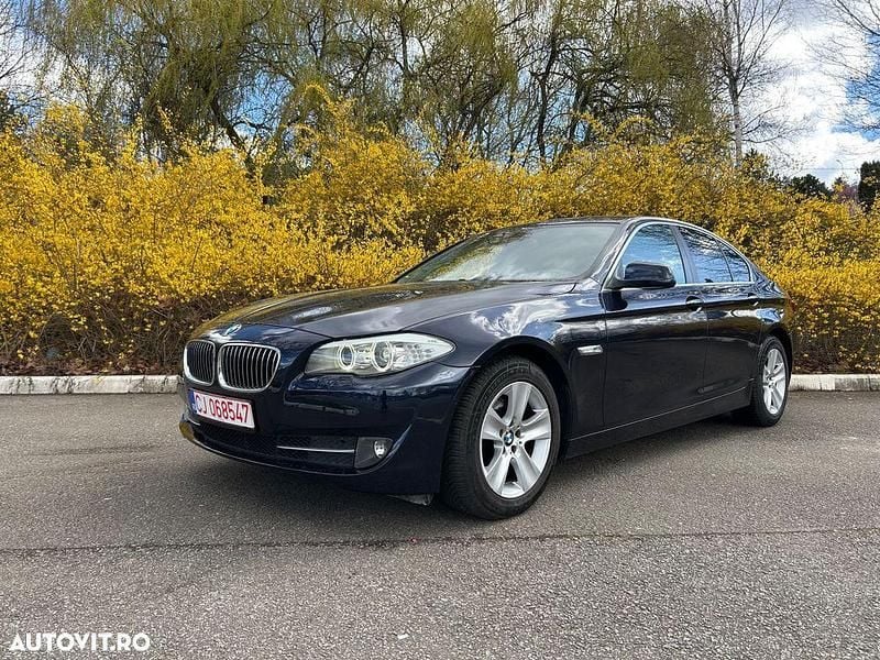Second-hand BMW 520 184 CP (135 kW) 2012 Culoarealbastru Berlinǎ