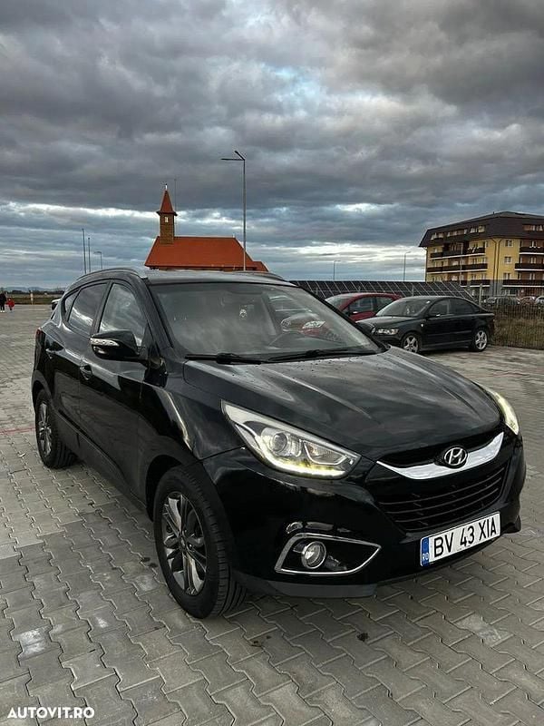 Culoarenegru Utilizat 2014 Hyundai ix35 Comfort SUV | 8.300 EUR (Preț OK) - Imagine 1/4