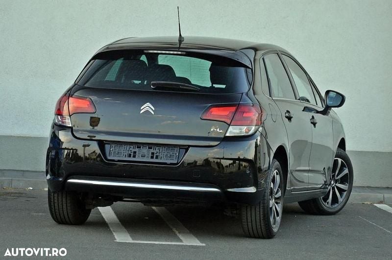 Second-hand Citroën C4 120 CP (88 kW) 2018 Culoarenegru Hatchback