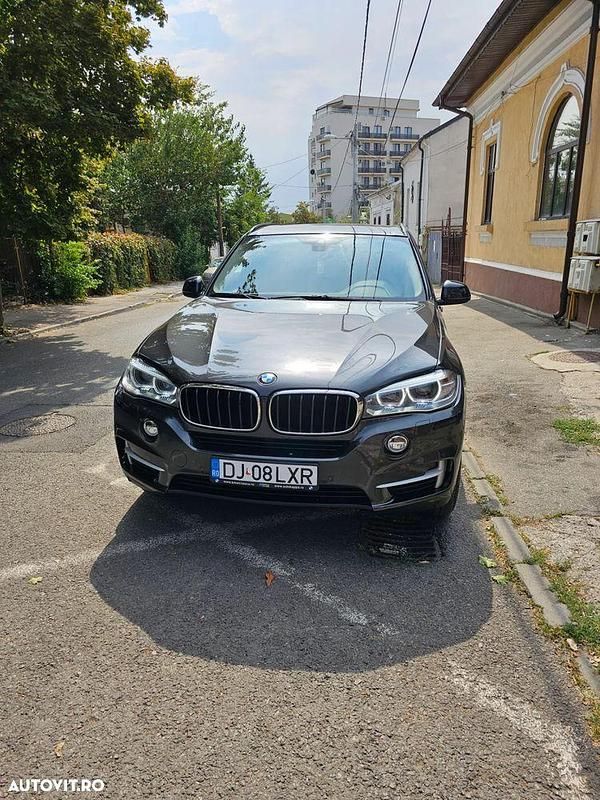 Gri Utilizat 2016 BMW X5 SUV | 19.000 EUR (Preț bun) - Imagine 1/4