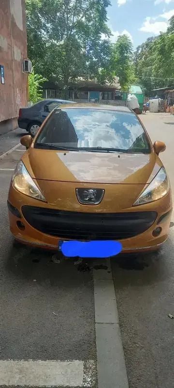 Portocaliu Utilizat 2007 Peugeot 207 Berlinǎ | 2.900 EUR (Preț bun) - Imagine 1/4