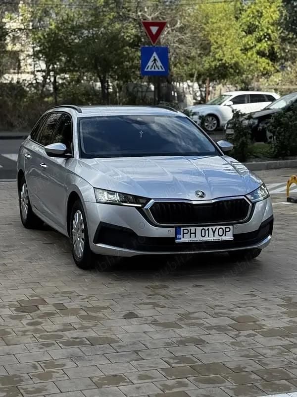 Gri Utilizat 2021 Skoda Octavia Break | 16.500 EUR (Preț OK) - Imagine 1/4