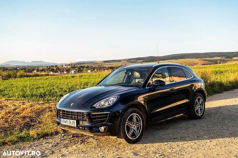 Culoarealbastru Utilizat 2015 Porsche Macan SUV | 22.900 EUR - Imagine 1/4