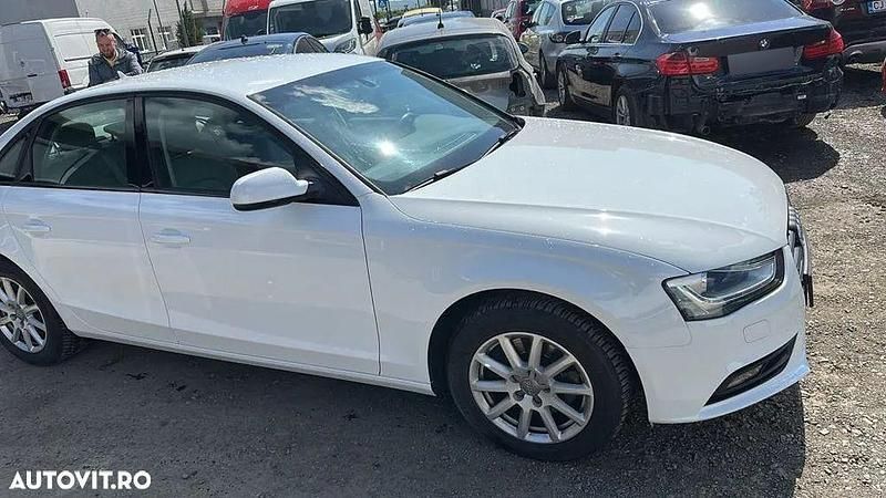 Alb Utilizat 2014 Audi A4 Berlinǎ | 10.900 EUR (Preț OK) - Imagine 1/4