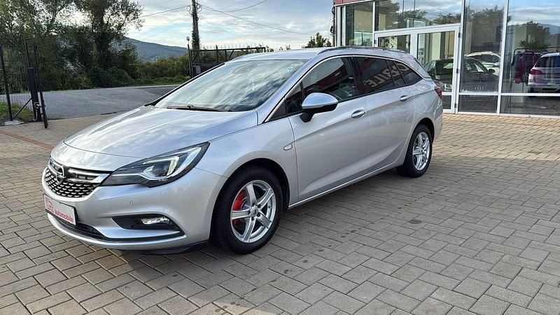 Argintiu Utilizat 2016 Opel Astra Innovation Break | 8.899 EUR (Scump) - Imagine 1/4