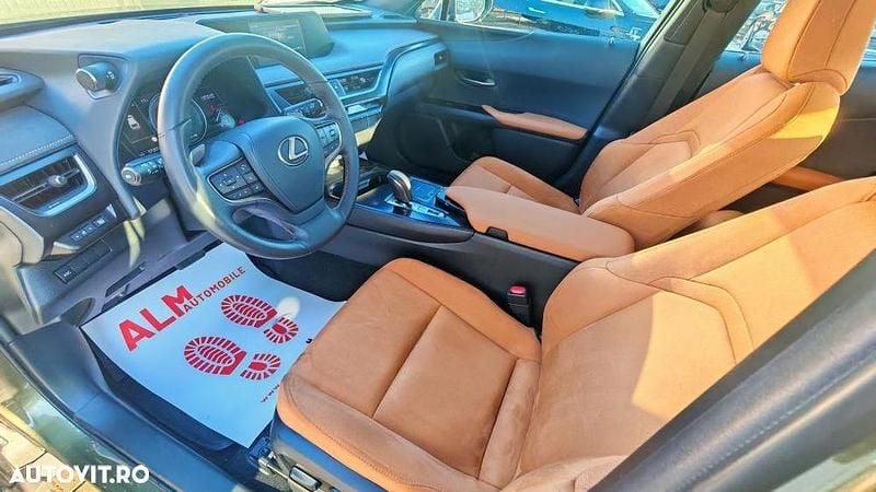Second-hand Lexus UX 300e Luxury Line 150 kW (204 CP) 2021 Culoareverde SUV