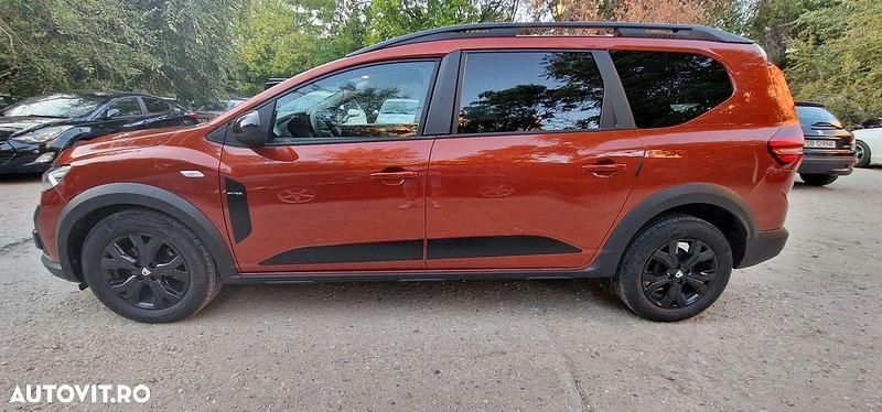 Culoaremaro Utilizat 2022 Dacia Jogger Extreme Monovolum | 14.000 EUR (Preț OK) - Imagine 1/4