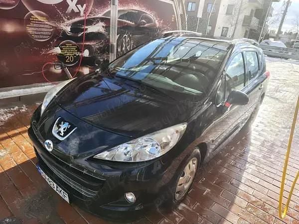 Negru Utilizat 2012 Peugeot 207 Hatchback | 3.300 EUR - Imagine 1/4