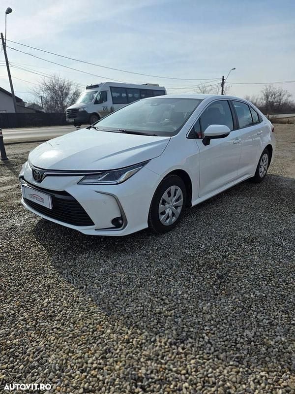 Second-hand Toyota Corolla 125 CP (91 kW) 2023 Culoarealb Berlinǎ