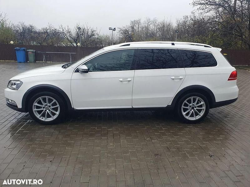 Second-hand VW Passat Alltrack 140 CP (102 kW) 2013 Culoarealb Break