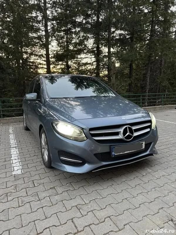 Utilizat 2015 Mercedes A180 Hatchback | 10.500 EUR (Super Preț) - Imagine 1/4
