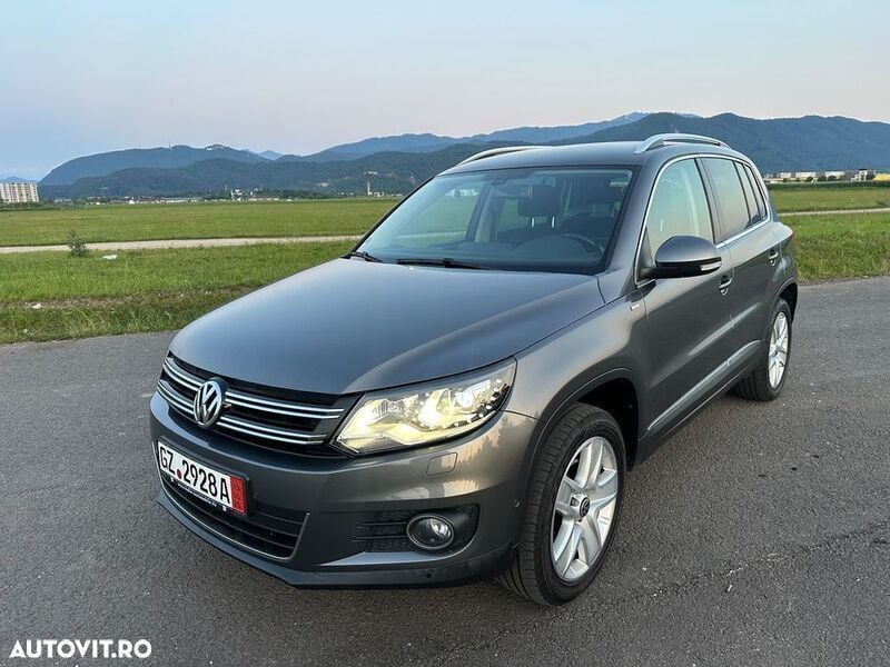 Gri Utilizat 2014 VW Tiguan Sportline SUV | 11.999 EUR (Preț bun) - Imagine 1/4