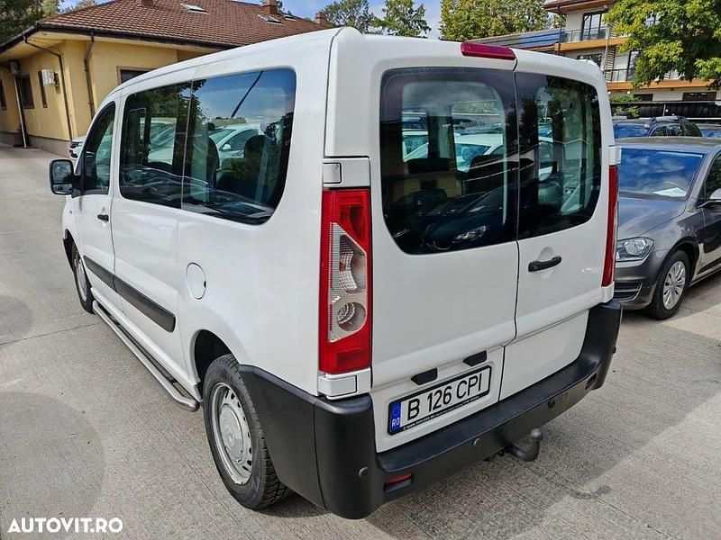 Second-hand Citroën Jumpy 120 CP (88 kW) 2011 Alb Monovolum