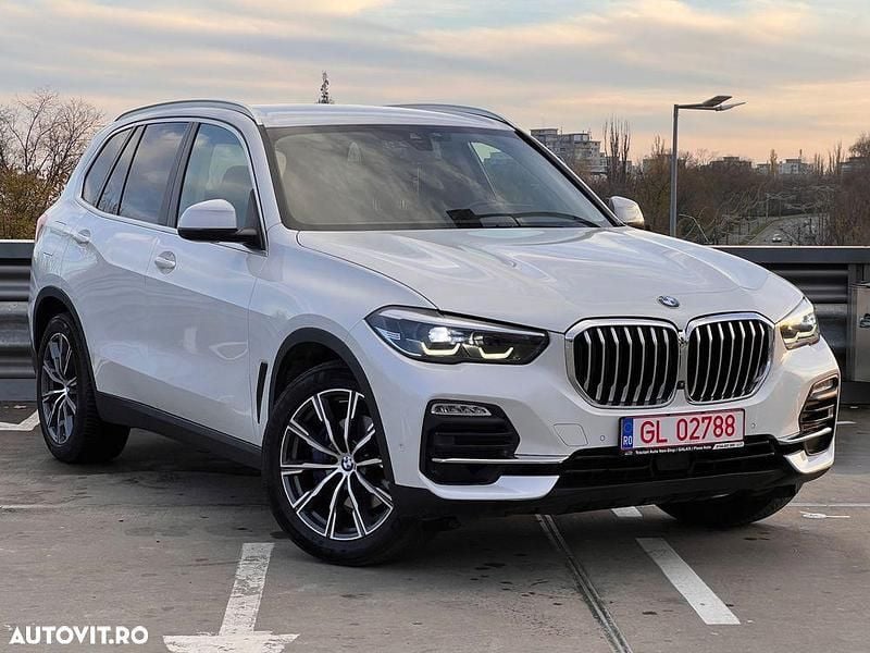 Second-hand BMW X5 Comfort Edition 286 CP (210 kW) 2021 Culoarealb SUV