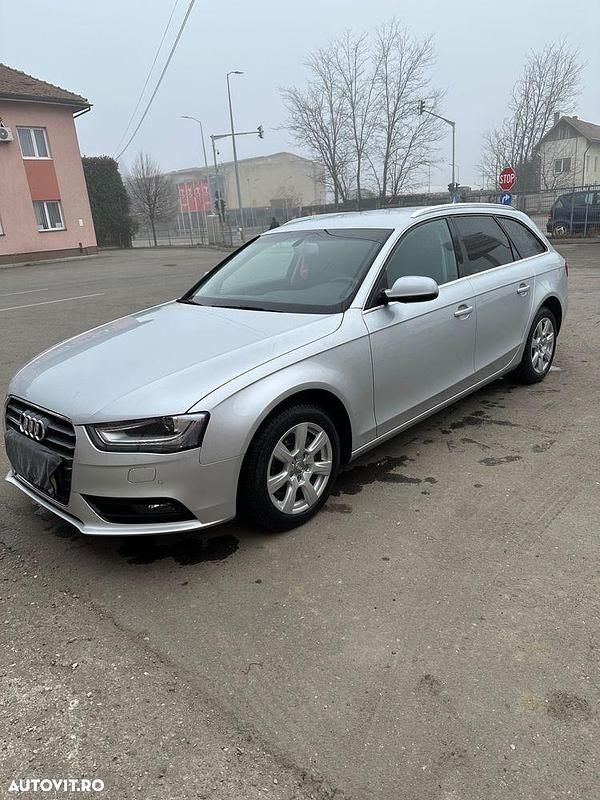 Second-hand Audi A4 143 CP (105 kW) 2013 Culoareargint Break