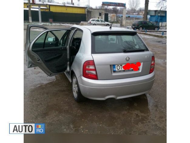 Gri Utilizat 2003 Skoda Fabia Hatchback | 2.400 EUR - Imagine 1/4