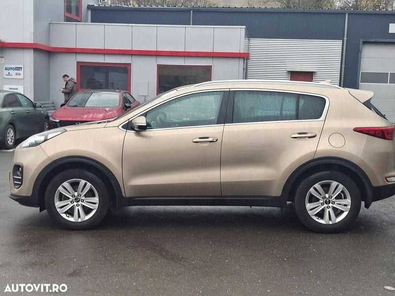 Second-hand Kia Sportage Classic 132 CP (97 kW) 2016 Culoaremaro SUV