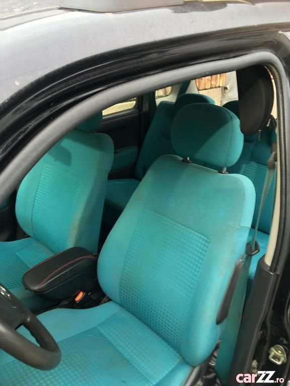 Second-hand Opel Agila 95 CP (69 kW) 2004 Negru Hatchback