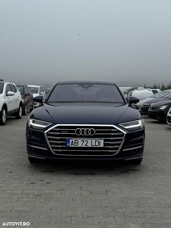 Second-hand Audi A8 286 CP (210 kW) 2022 Culoarealbastru Berlinǎ