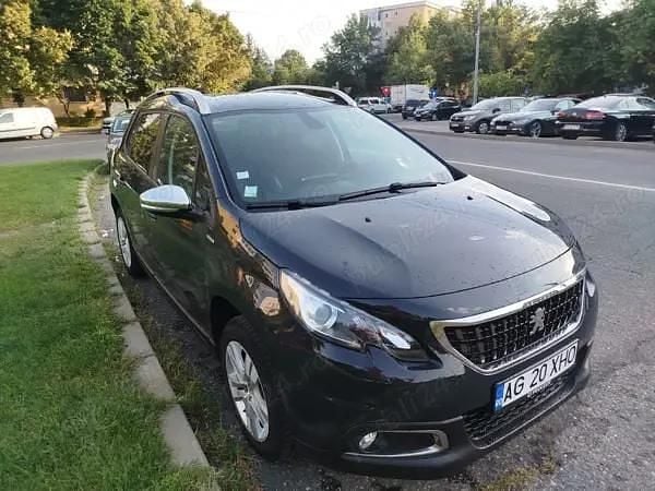 Gri Utilizat 2018 Peugeot 2008 SUV | 9.400 EUR (Super Preț) - Imagine 1/4