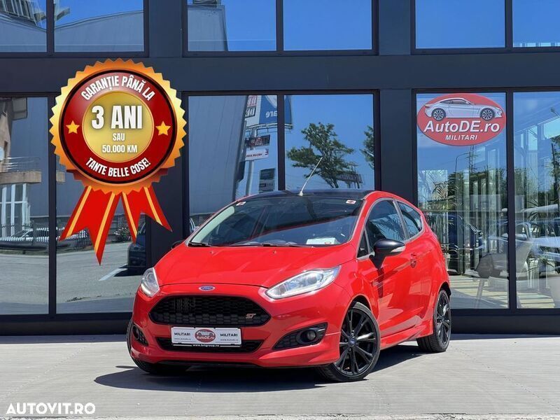 Rosu Utilizat 2015 Ford Fiesta Hatchback | 7.990 EUR - Imagine 1/4