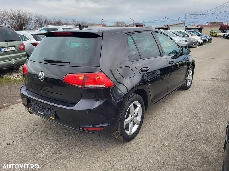 Second-hand VW Golf VII 110 CP (80 kW) 2016 Culoarenegru Hatchback