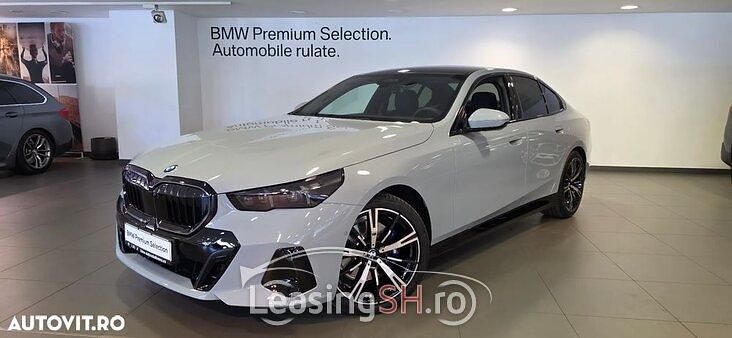 Gri brooklyn metalizat m metalizat Utilizat 2025 BMW 520 Comfort Edition Berlinǎ | 74.416 EUR - Imagine 1/4