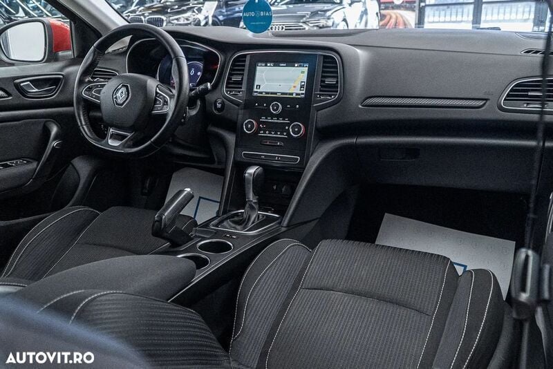 Second-hand Renault Mégane IV Intens 116 CP (85 kW) 2019 Rosu Hatchback