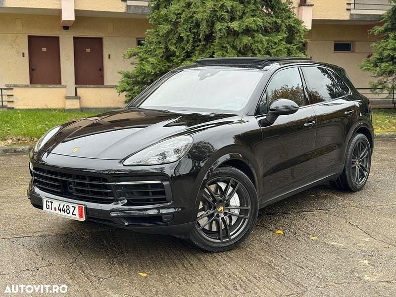 Culoarenegru Utilizat 2018 Porsche Cayenne S SUV | 44.900 EUR (Preț bun) - Imagine 1/4