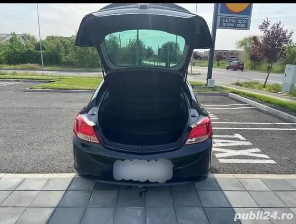 Second-hand Opel Insignia 136 CP (100 kW) 2012 Culoarenegru Hatchback