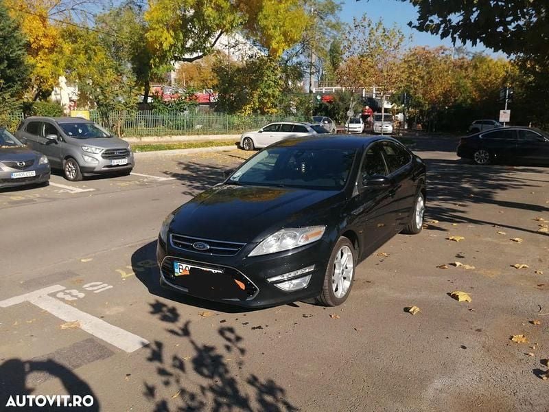 Culoarenegru Utilizat 2011 Ford Mondeo Berlinǎ | 4.800 EUR - Imagine 1/4