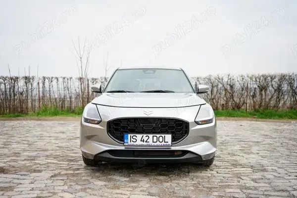 Utilizat 2024 Suzuki Swift Hatchback | 16.000 EUR - Imagine 1/4