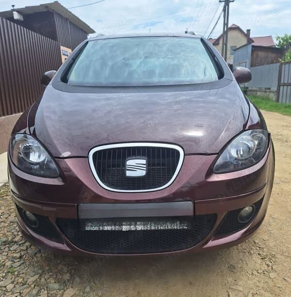 Utilizat 2008 Seat Altea XL Monovolum | 3.000 EUR (Scump) - Imagine 1/4