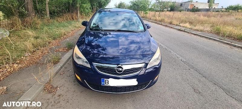 Culoarealbastru Utilizat 2011 Opel Astra Enjoy Hatchback | 3.300 EUR (Preț bun) - Imagine 1/4