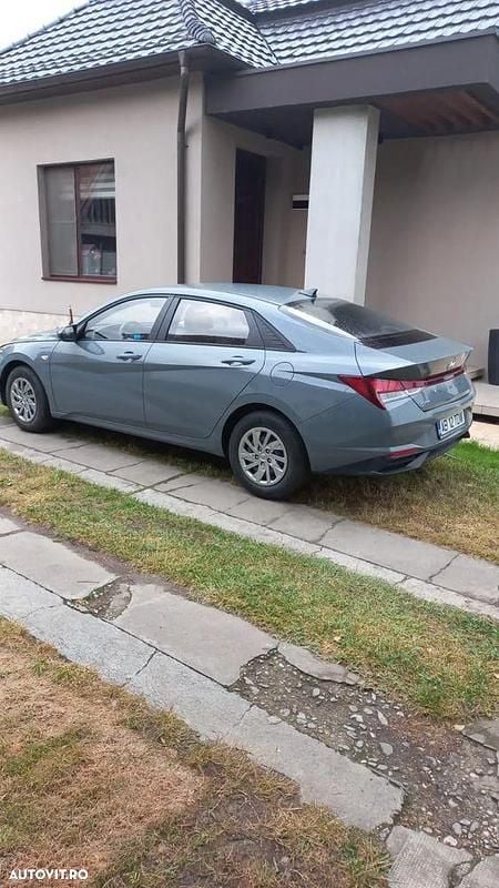 Gri Utilizat 2021 Hyundai Elantra Comfort Berlinǎ | 18.000 EUR (Preț OK) - Imagine 1/4