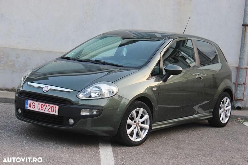 Culoareverde Utilizat 2011 Fiat Punto Sport Hatchback | 2.450 EUR - Imagine 1/4