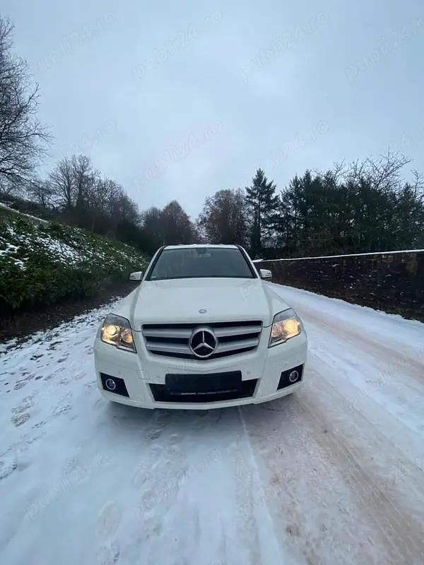 Alb Second-hand 2010 Mercedes GLK220 SUV | 9.500 EUR (Preț OK) - Imagine 1/4