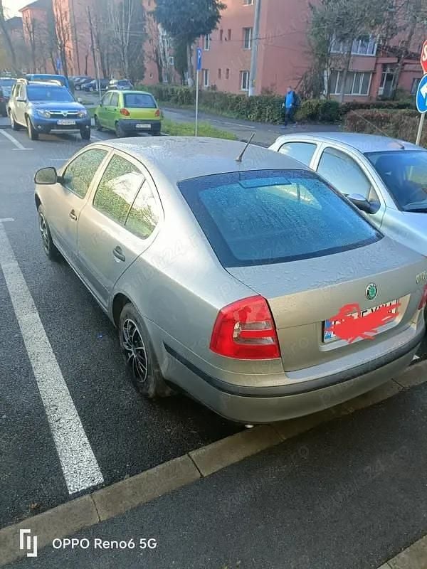 Second-hand 2011 Skoda Octavia Berlinǎ | 4.000 EUR (Preț bun) - Imagine 1/4