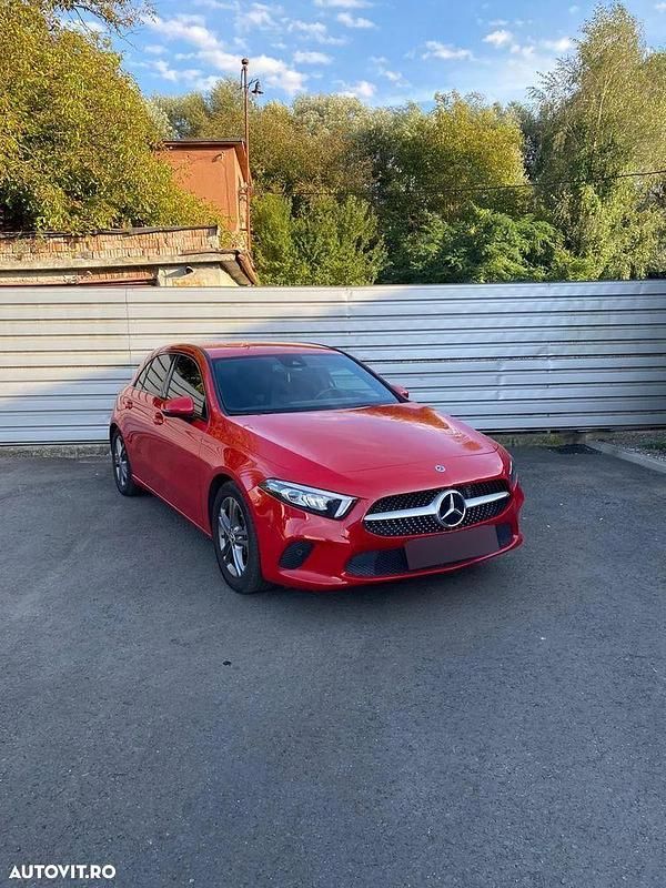 Culoarerosu Utilizat 2018 Mercedes A200 Advanced Hatchback | 18.500 EUR (Super Preț) - Imagine 1/4