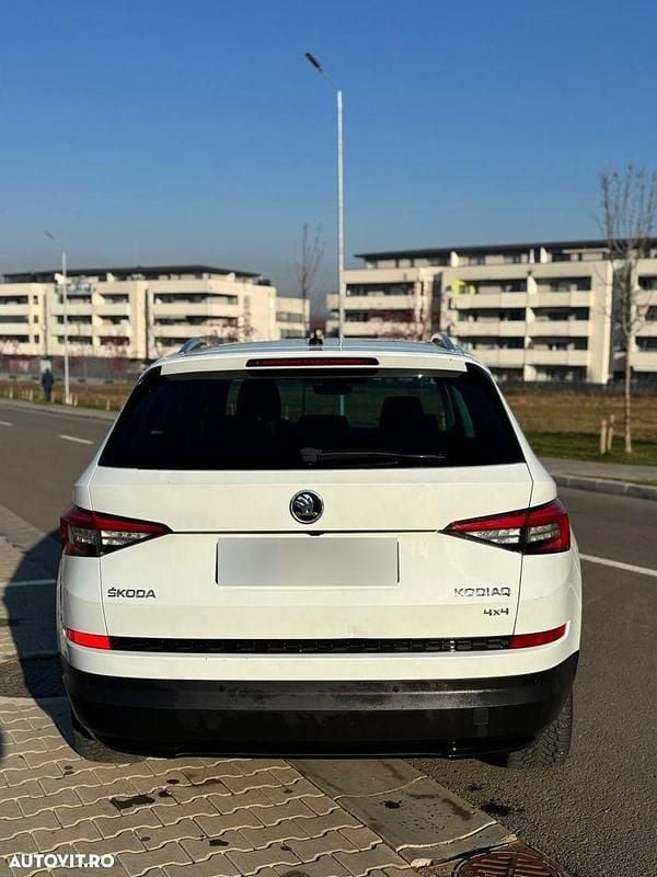 Culoarealb Utilizat 2017 Skoda Kodiaq SUV | 18.500 EUR (Scump) - Imagine 1/4